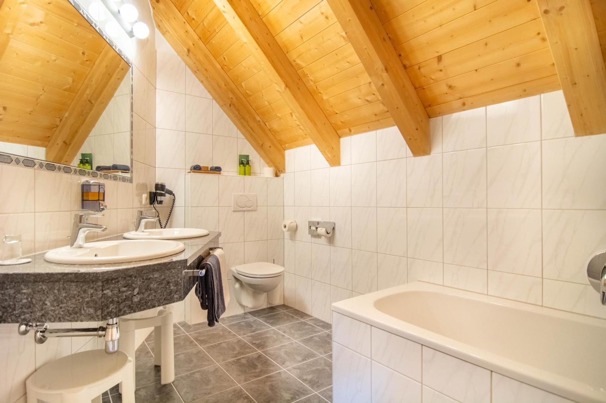 Hotel Garni Alpenhof 4*